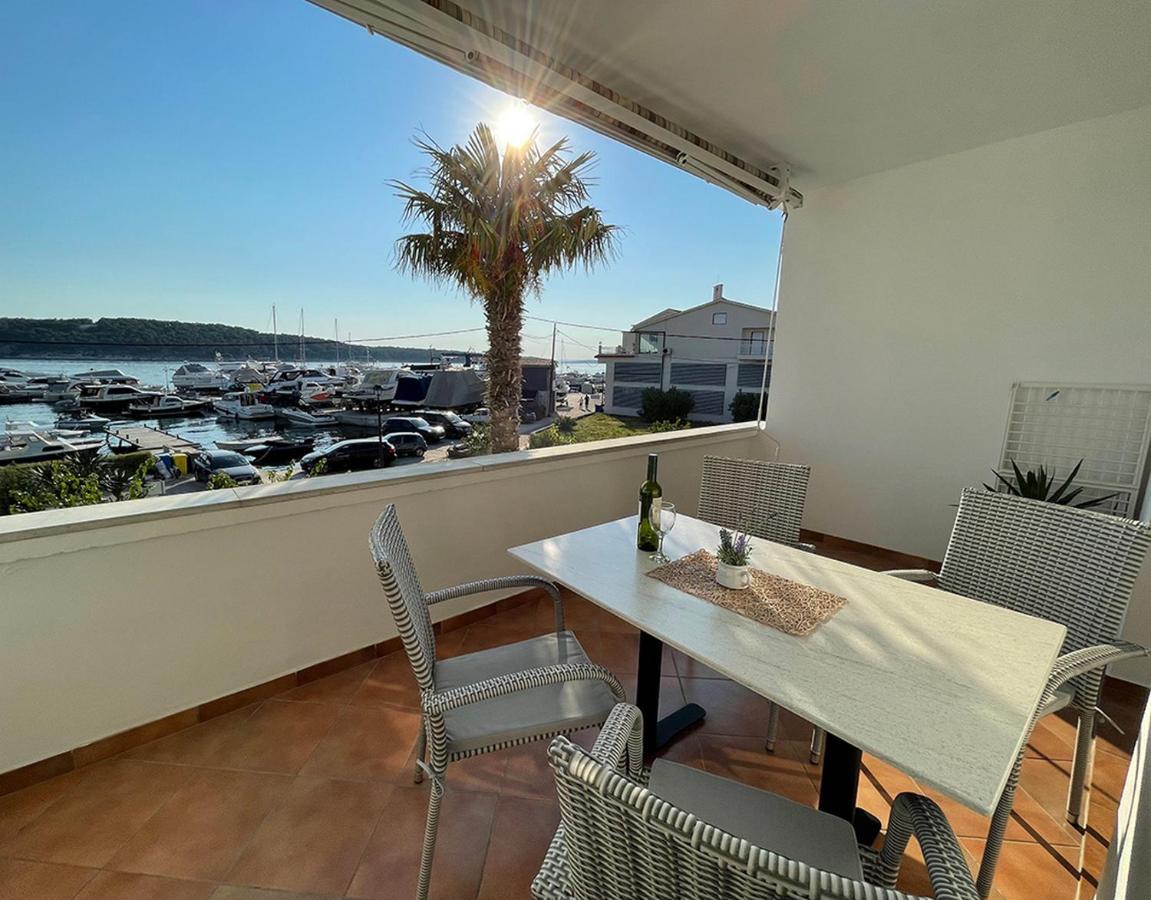 Apartments Near The Sea Barbat Barbat na Rabu 객실 사진